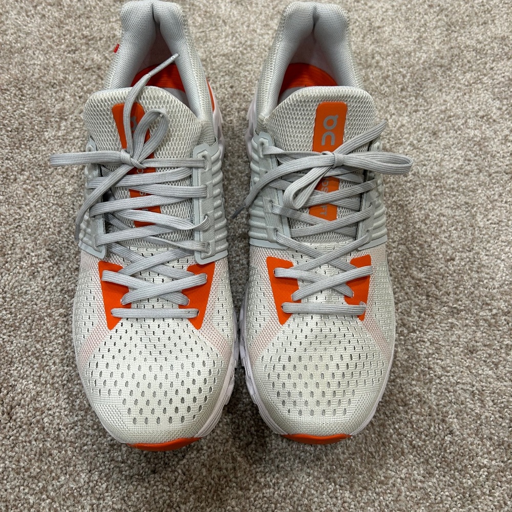 Men’s On Cloudswift Size 10 Running Shoe